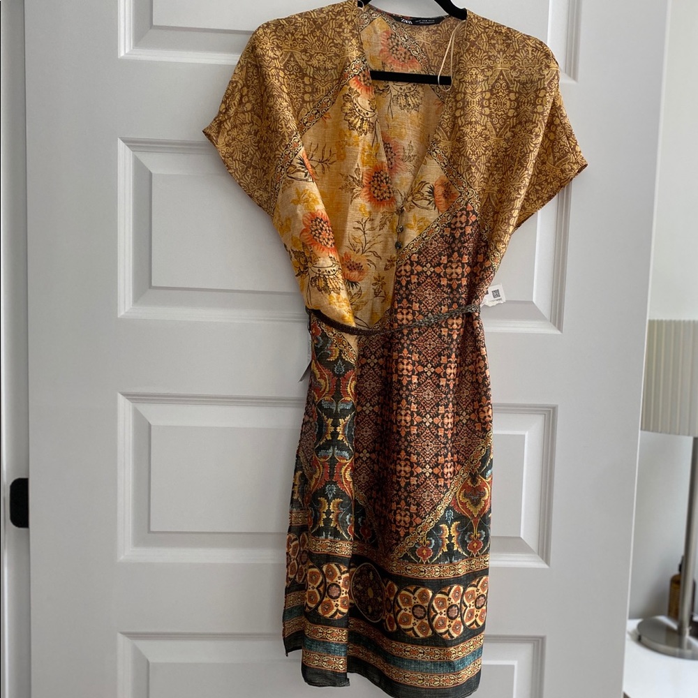 BNWT Zara printed tunic with belt